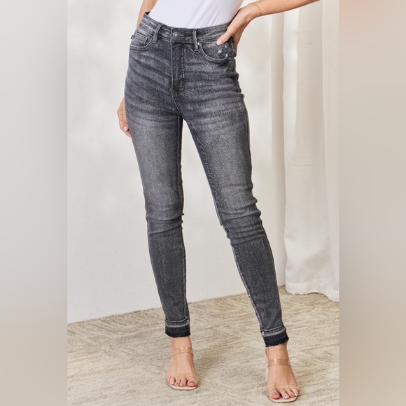 NEW Judy Blue PLUS + REG Size High Waisted Tummy Control Release Hem Skinny Jean - Picture 11 of 15